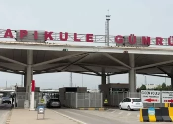 Kapıkule Sınır Kapısı’nda şüpheli beline sardığı 5 bin 148 adet ilaçla yakalandı