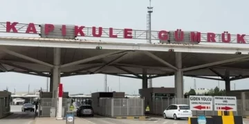 Kapıkule Sınır Kapısı’nda şüpheli beline sardığı 5 bin 148 adet ilaçla yakalandı