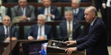 Erdoğan: Kimse benim vatandaşlarımın hayatı üzerinde kumar oynayamaz