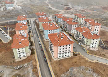 Bakan Kurum: Sağlam yuvalarımız yükseldikçe sevincimiz katlanıyor