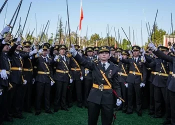 MSB açıkladı! 5 teğmene ve 3 disiplin amirine “Silahlı Kuvvetlerden ayırma cezası”