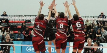 Alanya Belediyespor, Akkuş Belediyespor’u set vermeden geçti!