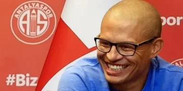 Antalyaspor, Alex De Souza ile yollarını ayırdı!