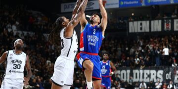 Beşiktaş, Anadolu Efes’i farklı geçti!