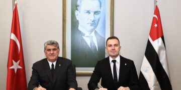 Beşiktaş’tan, Mert Günok’a 2+1 yıllık sözleşme!