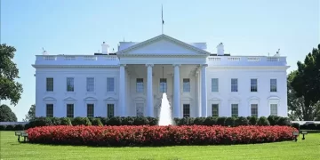 Beyaz Saray, tüm federal hibe ve kredi dağıtımlarını durdurma kararı aldı