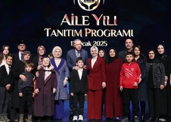 Cumhurbaşkanı Erdoğan’dan Aile Yılı müjdeleri: 81 ilde faizsiz kredi, doğum ve çocuk yardımları!