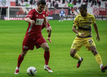 Eyüpspor, Antalyaspor’u deplasmanda 4 golle devirdi!