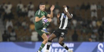 Fatih Terim’li Al Shabab, Al Ahli’ye 3 golle kaybetti!