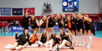 Galatasaray Daikin, Olympiakos’u deplasmanda devirdi!