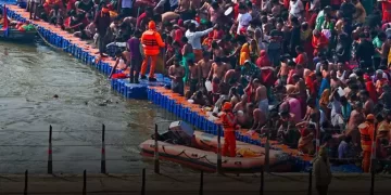 Hindistan’daki Kumb Mela festivalinde izdiham: 17 kişi ezilerek hayatını kaybetti