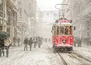 İstanbul’a kar müjdesi mi geliyor? Uzmanlar uyardı Meteoroloji uyardı: İstanbul dahil birçok şehre kar geliyor!