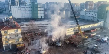 Konya’da 4 katlı bina çöktü: 2 ölü, 3 yaralı kurtarıldı