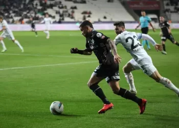 Konyaspor, Bodrumspor’u 3 golle devirdi!