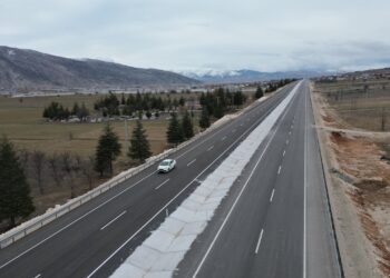 Bakan Uraloğlu, Korkuteli-Elmalı Yolu’nun açılış törenine katıldı