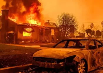 Los Angeles’ta yerleşim bölgeleri yeniden yangın tehdidiyle karşı karşıya