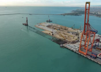 Bakan Uraloğlu Mersin Limanı ile ilgili konuştu