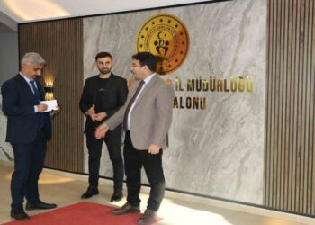 Muş Gençlik ve Spor il müdürü Taşdemir, yenilenen spor tesislerini inceledi!