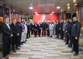 Muş Valisi Çakır, “10 Ocak Çalışan Gazeteciler Günü” nedeniyle gazetecilerle buluştu!