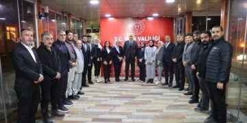 Muş Valisi Çakır, “10 Ocak Çalışan Gazeteciler Günü” nedeniyle gazetecilerle buluştu!