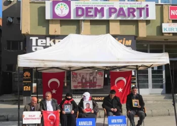 Muşlu ailelerin evlat nöbeti kararlılıkla sürüyor!