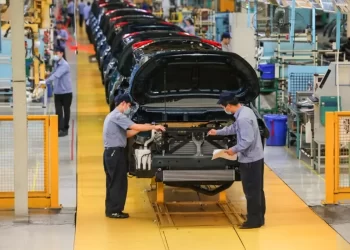 Otomotiv devi, on binlerce aracını geri çağırma kararı aldı