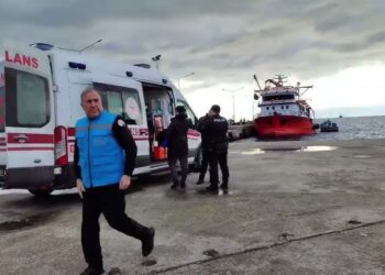 Sinop’ta, balıkçı gemisinde düşen balıkçı yaralandı!