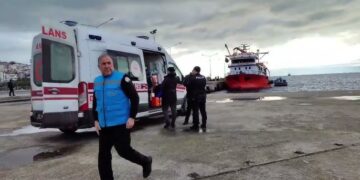 Sinop’ta, balıkçı gemisinde düşen balıkçı yaralandı!
