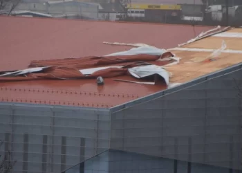 Sinop’ta, şiddetli fırtına hayatı olumsuz etkiledi!