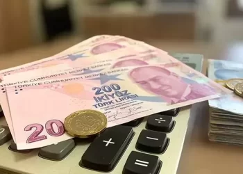 Türk lirası reel anlamda yaklaşık 4 senenin zirvesinde