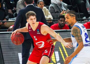 Türk Telekom, JL Bourg’u son çeyrekte geçti!