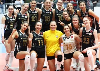 VakıfBank, Sarıyer Belediyespor’u set vermeden geçti!