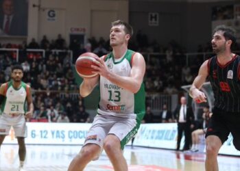 Yalovaspor, Manisa Basket’i son çeyrekte geçti!