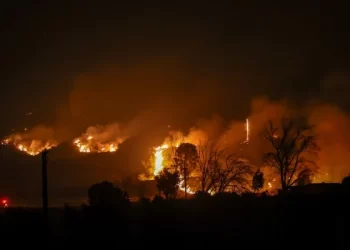 Los Angeles’taki yangın 8 bin 540 futbol sahası büyüklüğünde bir alana daha yayıldı