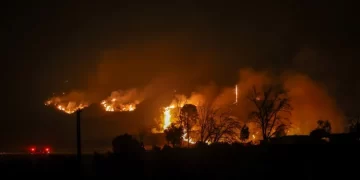 Los Angeles’taki yangın 8 bin 540 futbol sahası büyüklüğünde bir alana daha yayıldı