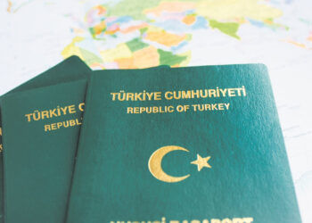 Bakan duyurdu: Binlerce kişiye yeşil pasaport verilecek