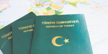 Bakan duyurdu: Binlerce kişiye yeşil pasaport verilecek