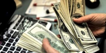 Özel sektörün yurt dışı kredi borcu azaldı