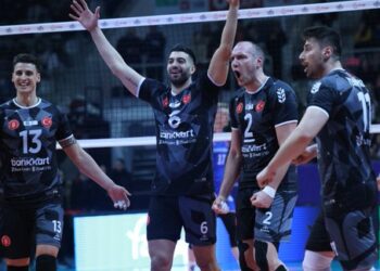 Ziraat Bankkart, Halkbank’ı 3-0’la geçti!