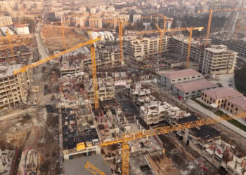 Bakan Kurum: Asrın inşasına 7/24 tam gaz devam