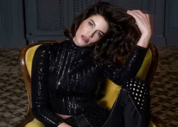 Berrak Tüzünataç Kimdir? Hangi Yapımlarda Rol Aldı?