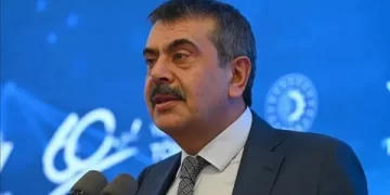 Bakan Tekin: Çocuklarımızın önce Türkçeyi ana dillerini öğrenmeleri lazım