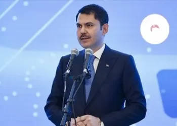 Bakan Kurum: İstanbullular her an yıkılacak 600 bin evde oturuyor