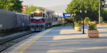 Mart ayında Tahran-Van tren seferi başlıyor