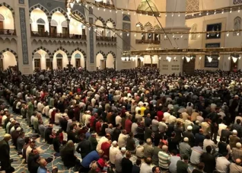 Teravih namazı kaç rekat? Teravih namazı nasıl kılınır?