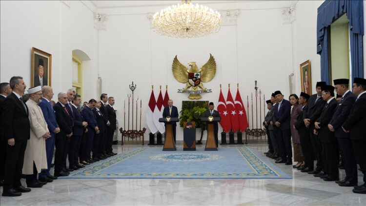 Turkiye ile Endonezya arasinda 13 anlasma imzalandi habermeydan