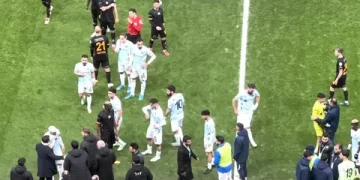 Adana Demirspor, Galatasaray maçında sahadan çekildi!