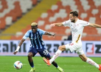 Adana Demirspor ile Antalyaspor puanları paylaştı!