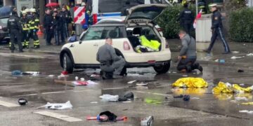 Almanya’da grev mitingine dalan araç, 15 kişiyi yaraladı