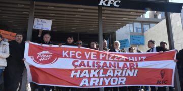 Antalya’da KFC ve Pizza Hut çalışanlarından eylem